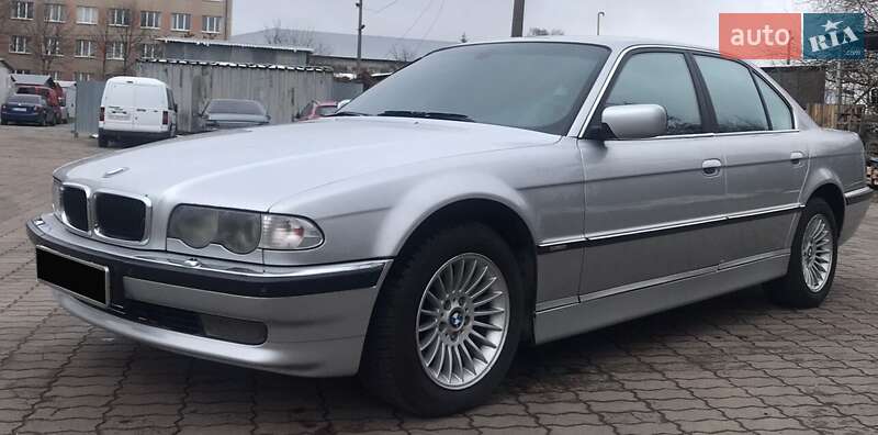 Седан BMW 7 Series 2001 в Львове