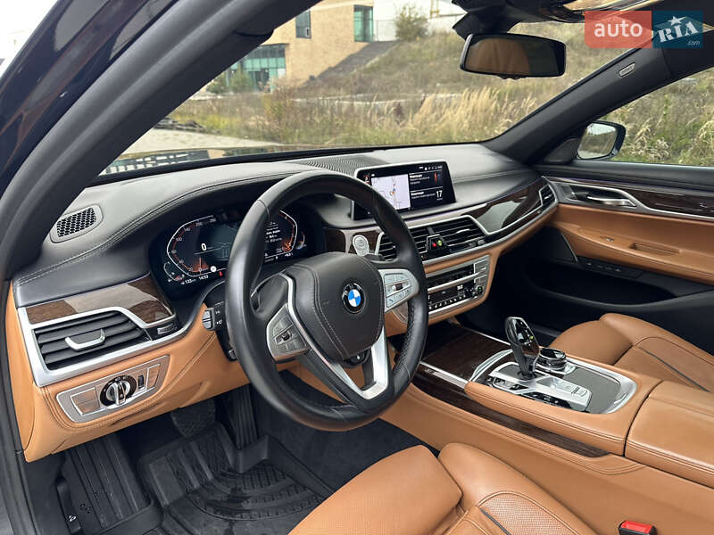 Седан BMW 7 Series 2019 в Хмельницком фото 40 Седан BMW 7 Series 2019 в Хмельницком
