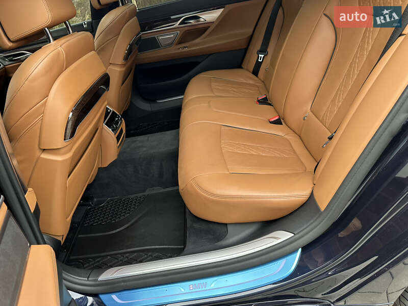 Седан BMW 7 Series 2019 в Хмельницком фото 52 Седан BMW 7 Series 2019 в Хмельницком