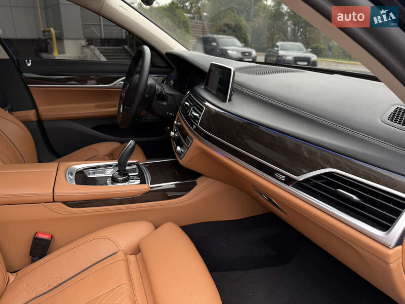 Седан BMW 7 Series 2020 в Киеве фото 27 Седан BMW 7 Series 2020 в Киеве