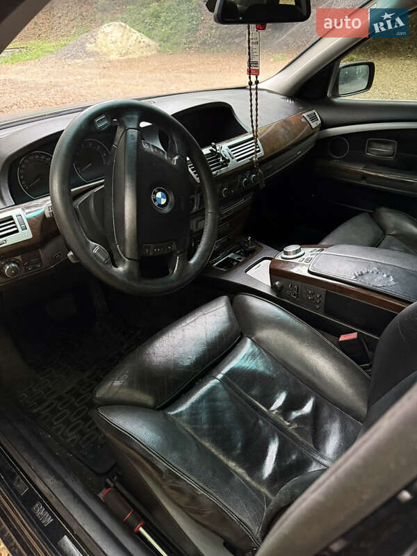 Седан BMW 7 Series 2005 в Мукачево