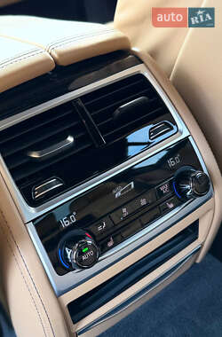 Седан BMW 7 Series 2019 в 
