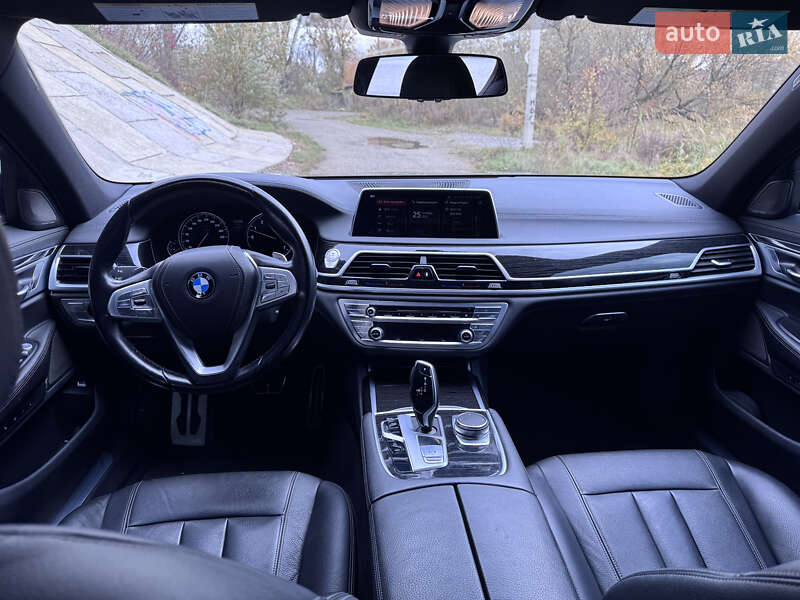 Седан BMW 7 Series 2018 в Виннице
