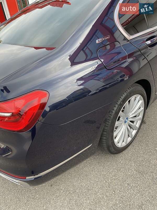 Седан BMW 7 Series 2017 в Днепре