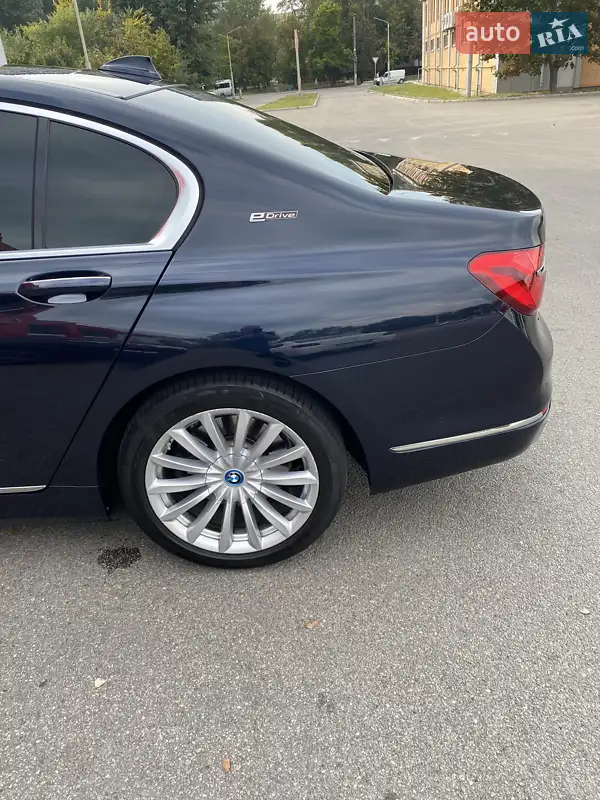 BMW 7 Series 2017 VIN WBA7D01050GJ46092 фото оголошення 7 з 62