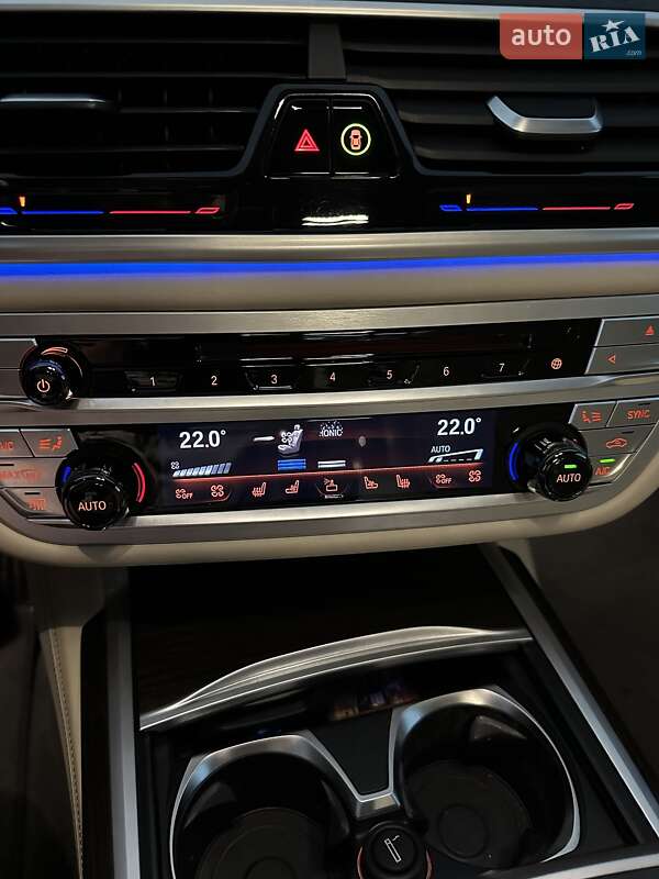 Седан BMW 7 Series 2017 в Днепре
