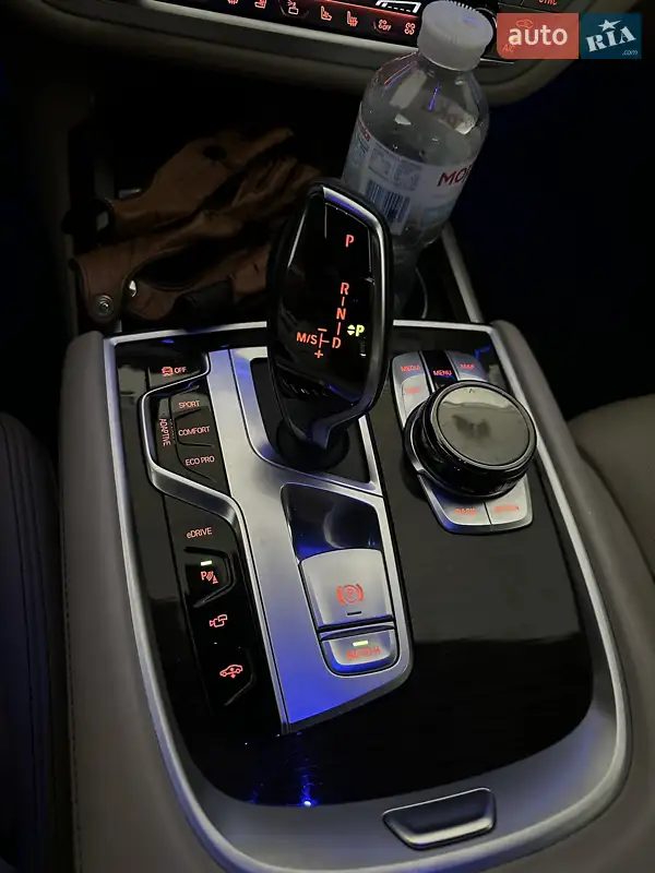 BMW 7 Series 2017 VIN WBA7D01050GJ46092 фото оголошення 14 з 62
