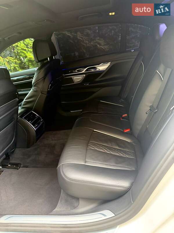 Седан BMW 7 Series 2020 в Киеве