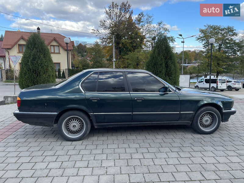 Седан BMW 7 Series 1988 в Винниках