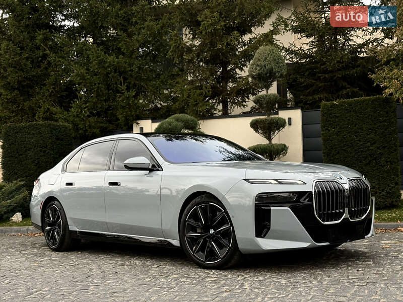 Седан BMW 7 Series 2022 в Львове