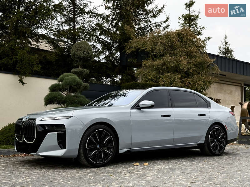 Седан BMW 7 Series 2022 в Львове