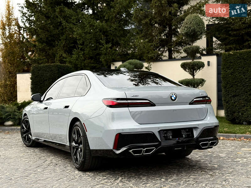 Седан BMW 7 Series 2022 в Львове