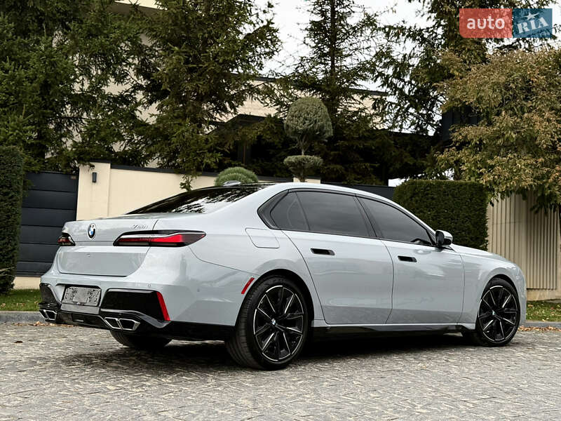 Седан BMW 7 Series 2022 в Львове