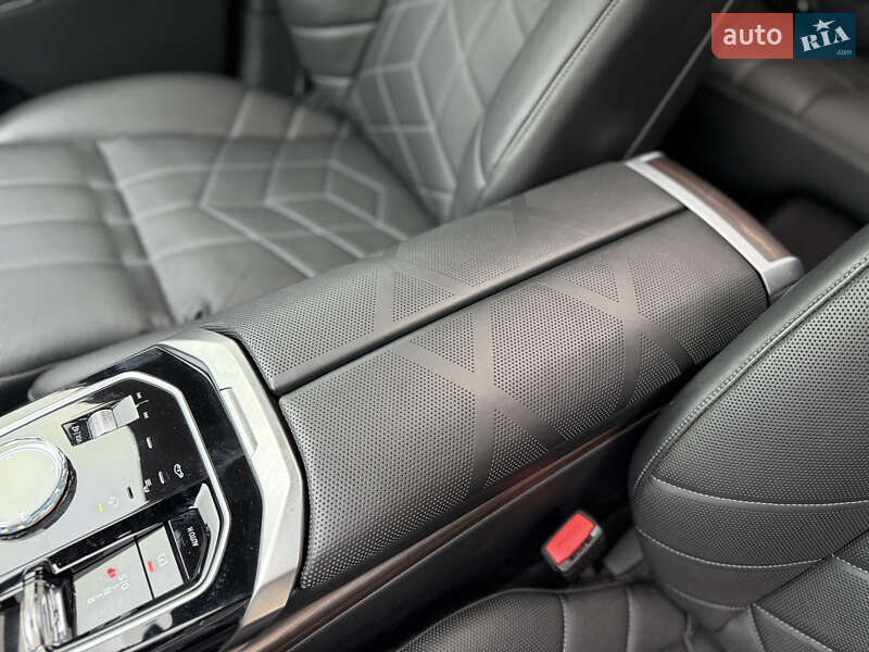 Седан BMW 7 Series 2022 в Львове