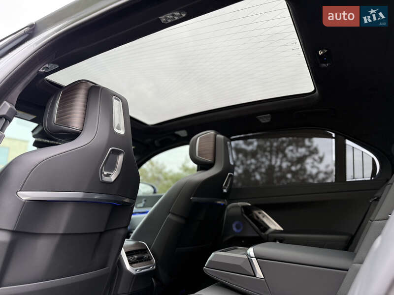 Седан BMW 7 Series 2022 в Львове