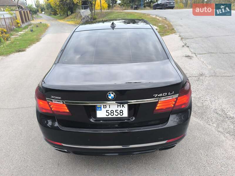 Седан BMW 7 Series 2015 в Полтаве
