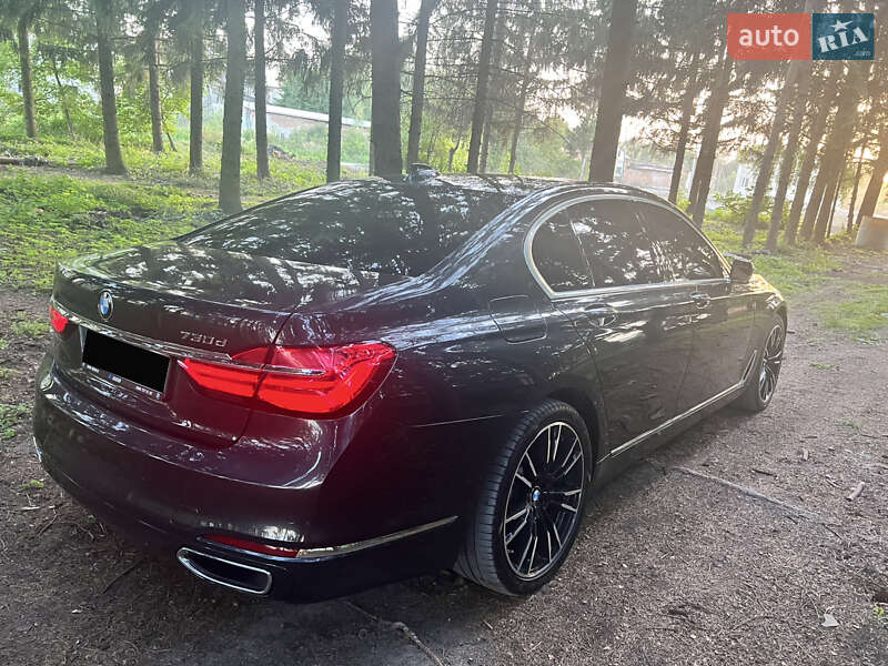 Седан BMW 7 Series 2017 в Почаеве