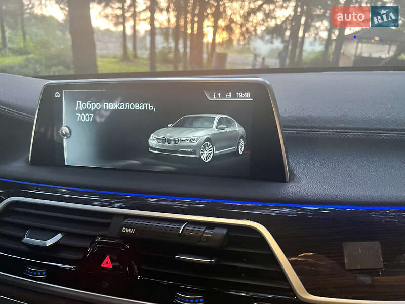 Седан BMW 7 Series 2017 в Почаеве