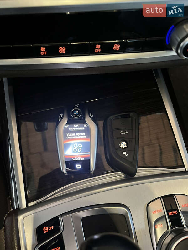 Седан BMW 7 Series 2017 в Почаеве