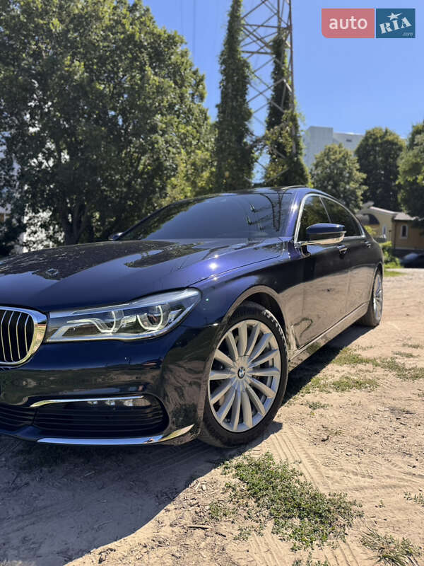 Седан BMW 7 Series 2017 в Киеве