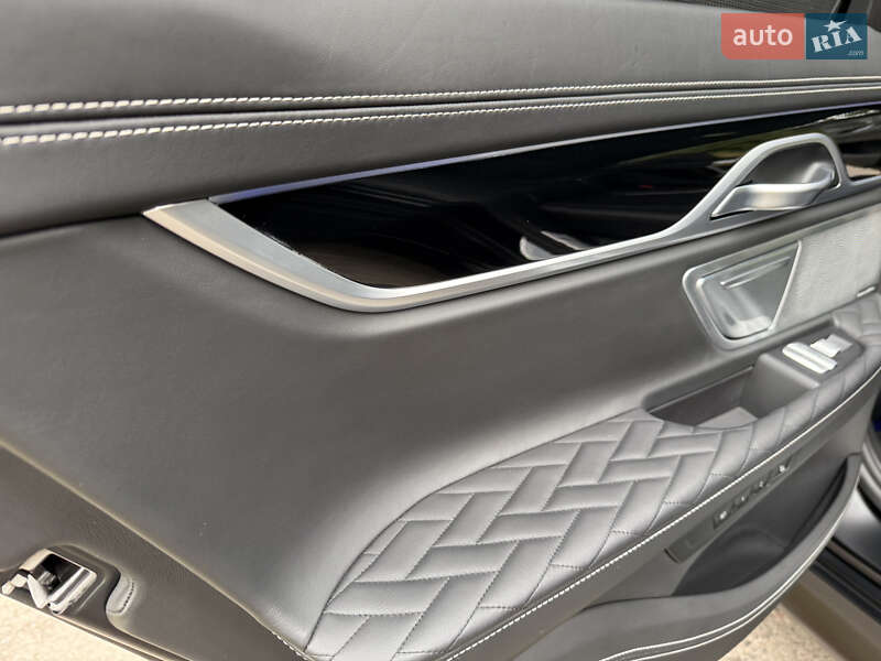 Седан BMW 7 Series 2019 в Ровно фото 113 Седан BMW 7 Series 2019 в Ровно