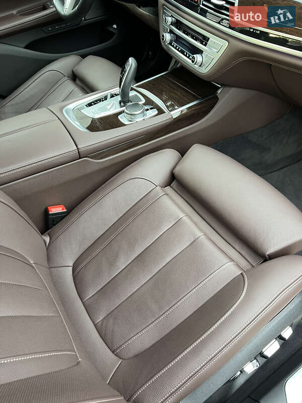Седан BMW 7 Series 2022 в Киеве фото 25 Седан BMW 7 Series 2022 в Киеве