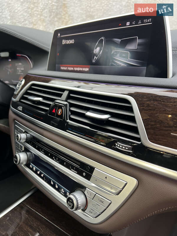 Седан BMW 7 Series 2022 в Киеве фото 34 Седан BMW 7 Series 2022 в Киеве