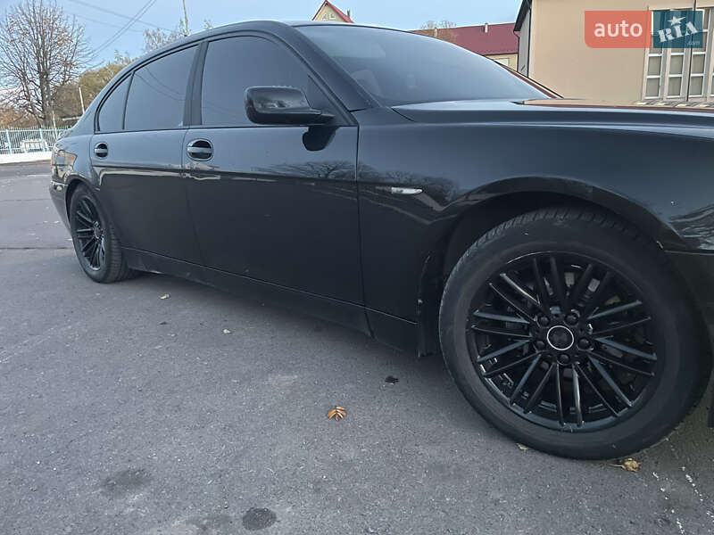 Седан BMW 7 Series 2004 в Долине фото 33 Седан BMW 7 Series 2004 в Долине