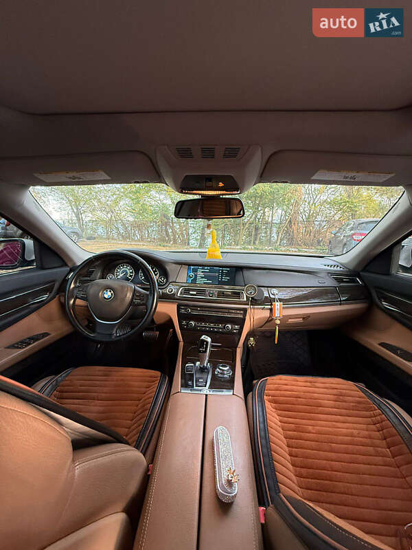 Седан BMW 7 Series 2011 в Одессе