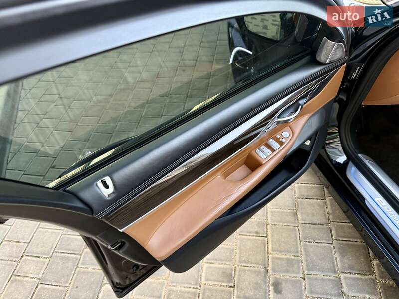 Седан BMW 7 Series 2016 в Одессе фото 44 Седан BMW 7 Series 2016 в Одессе