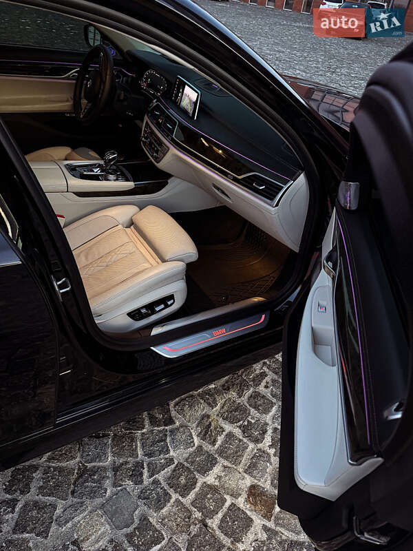 Седан BMW 7 Series 2018 в Дніпрі