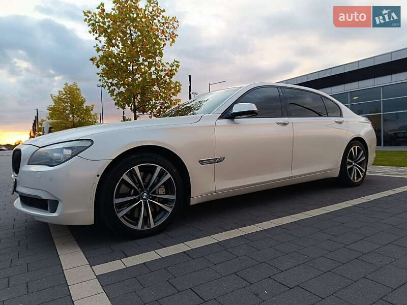 Седан BMW 7 Series 2009 в Мукачево