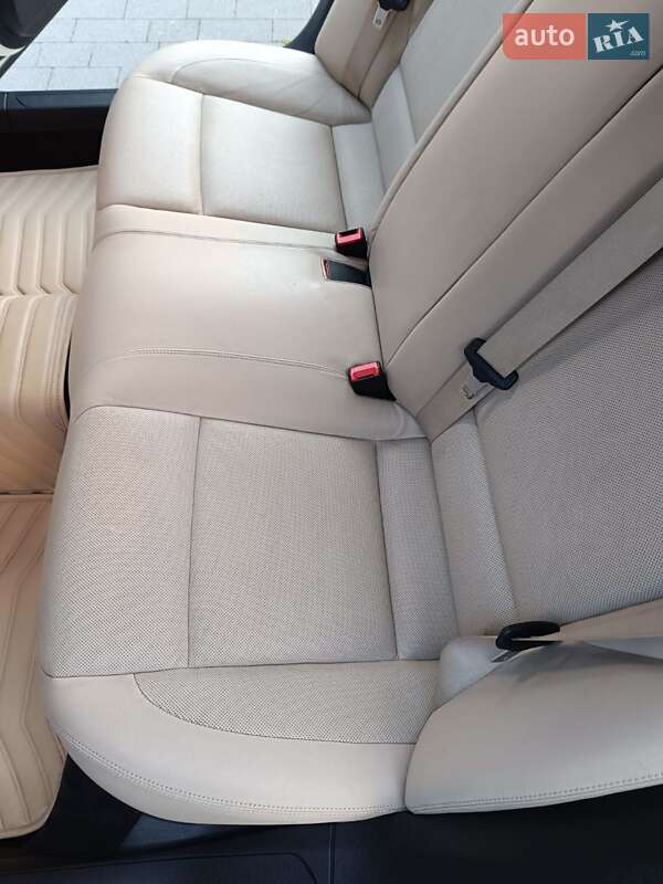 Седан BMW 7 Series 2009 в Мукачево