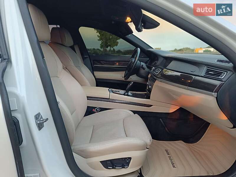 Седан BMW 7 Series 2009 в Мукачево