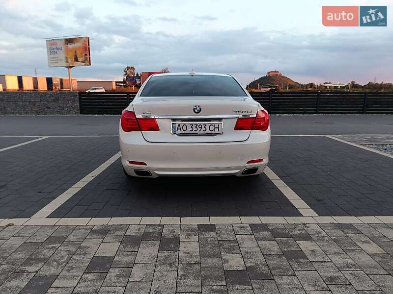 Седан BMW 7 Series 2009 в Мукачево