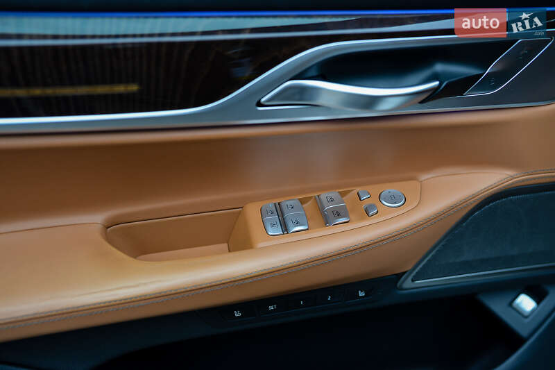 Седан BMW 7 Series 2019 в Києві