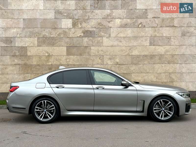Седан BMW 7 Series 2022 в Киеве