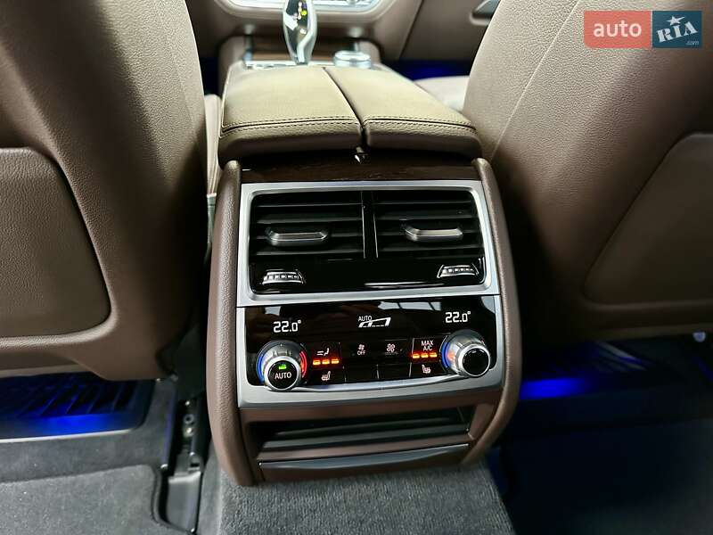 Седан BMW 7 Series 2022 в Киеве