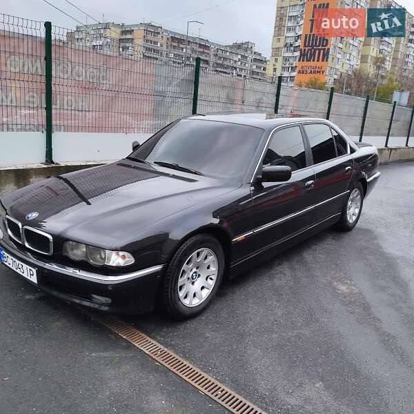 BMW 7 Series 2001