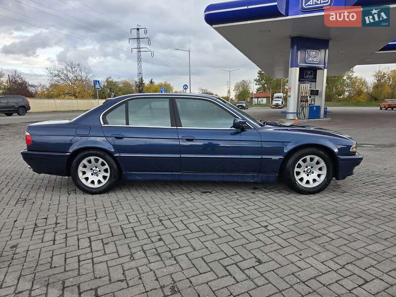 Седан BMW 7 Series 1998 в Мукачевому