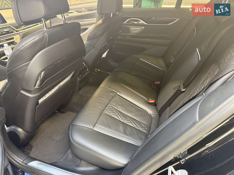 Седан BMW 7 Series 2022 в Киеве фото 5 Седан BMW 7 Series 2022 в Киеве