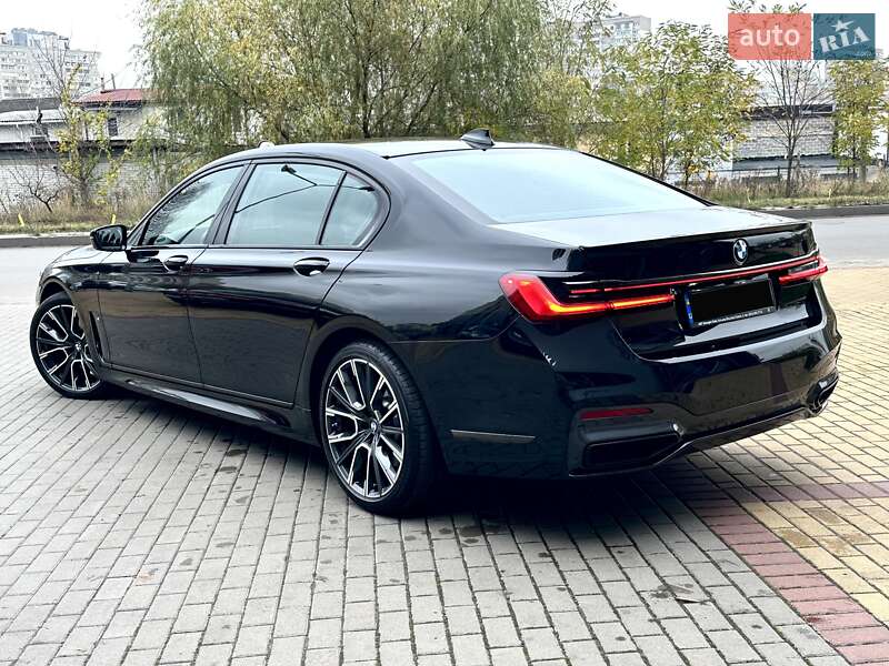 Седан BMW 7 Series 2022 в Киеве