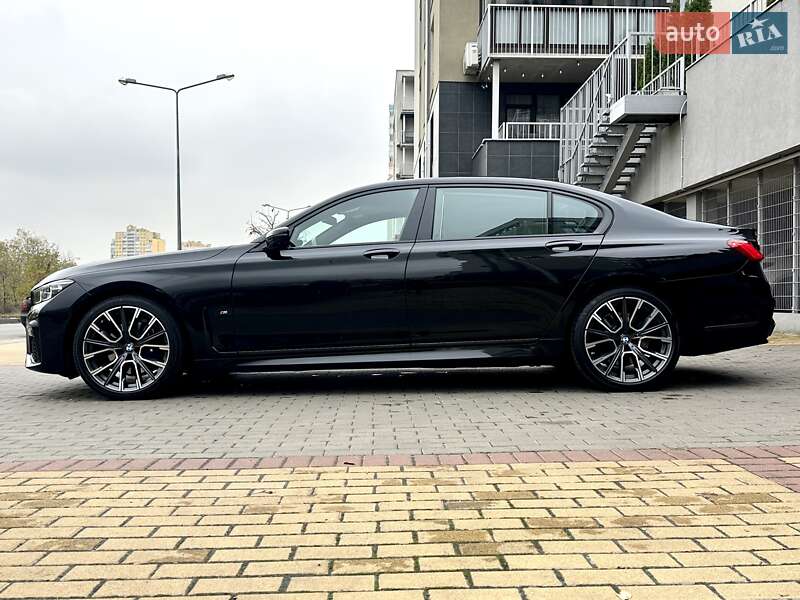 Седан BMW 7 Series 2022 в Киеве