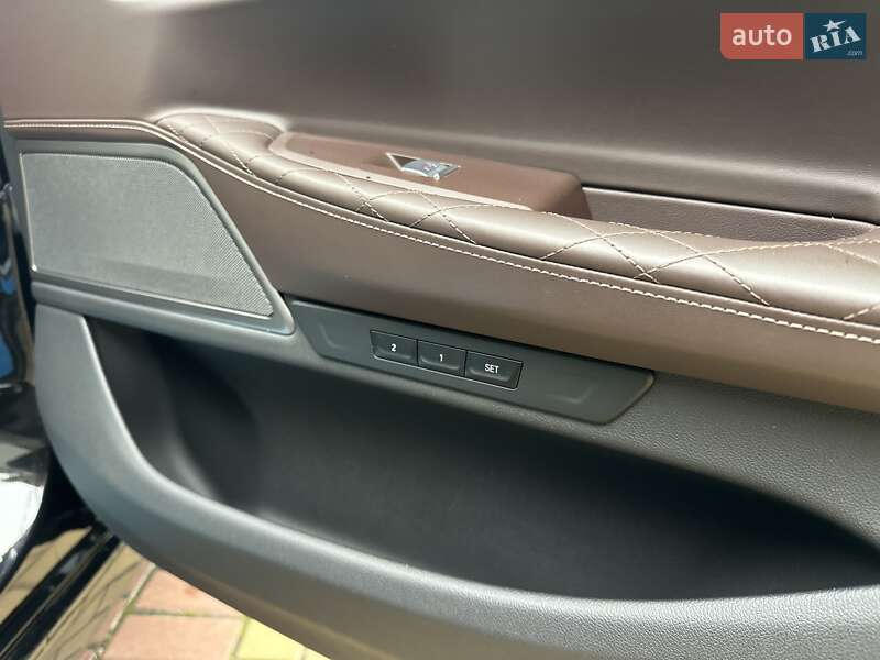 Седан BMW 7 Series 2022 в Киеве
