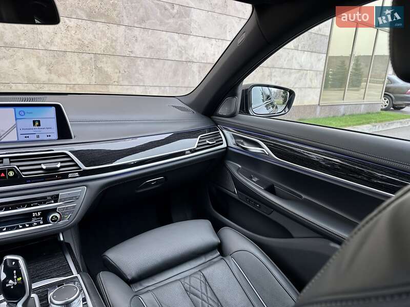 Седан BMW 7 Series 2022 в Киеве фото 61 Седан BMW 7 Series 2022 в Киеве