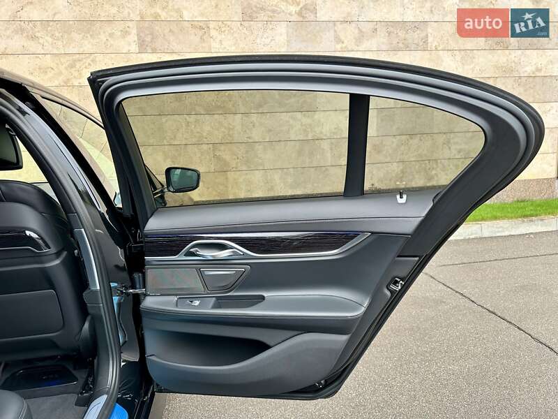 Седан BMW 7 Series 2022 в Киеве фото 91 Седан BMW 7 Series 2022 в Киеве