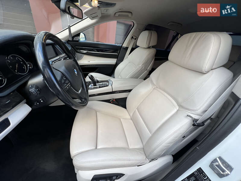 Седан BMW 7 Series 2012 в Ивано-Франковске