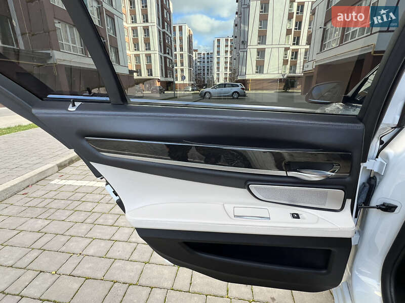 Седан BMW 7 Series 2012 в Ивано-Франковске