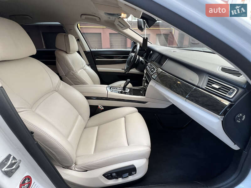 Седан BMW 7 Series 2012 в Ивано-Франковске
