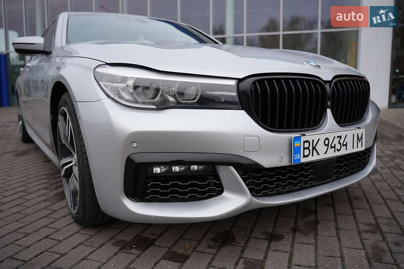 Седан BMW 7 Series 2015 в Ровно фото 11 Седан BMW 7 Series 2015 в Ровно